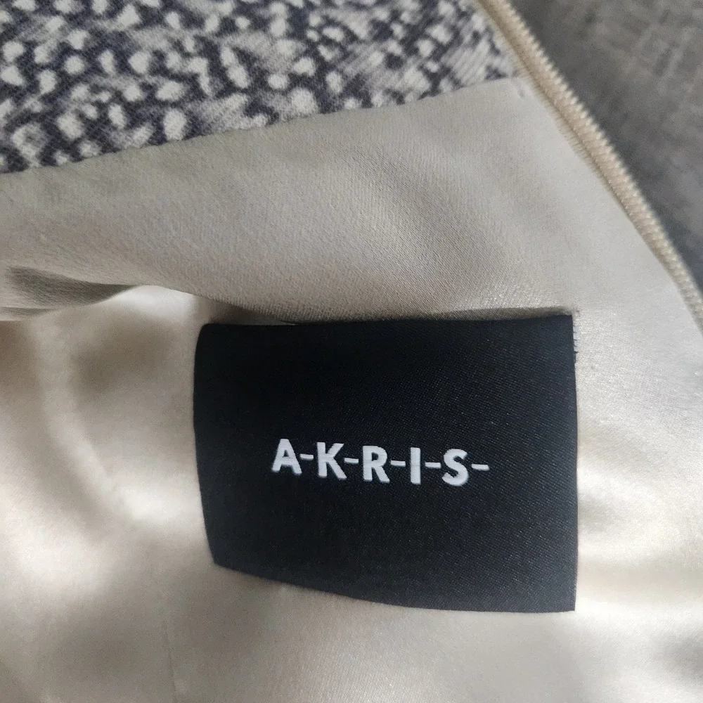 Akris Asymmetrical sleek, sophisticated and architectural Dress‎ Size: 6 Luxury
